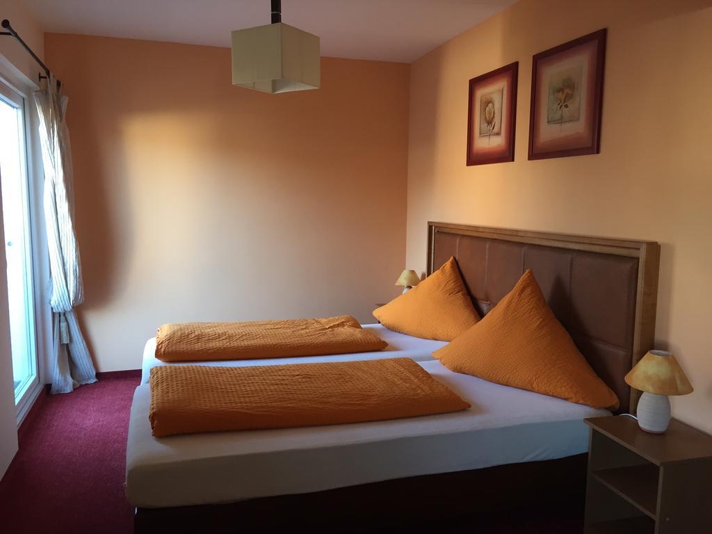 Haus Der Gastlichkeit Hotell Ratingen Rom bilde