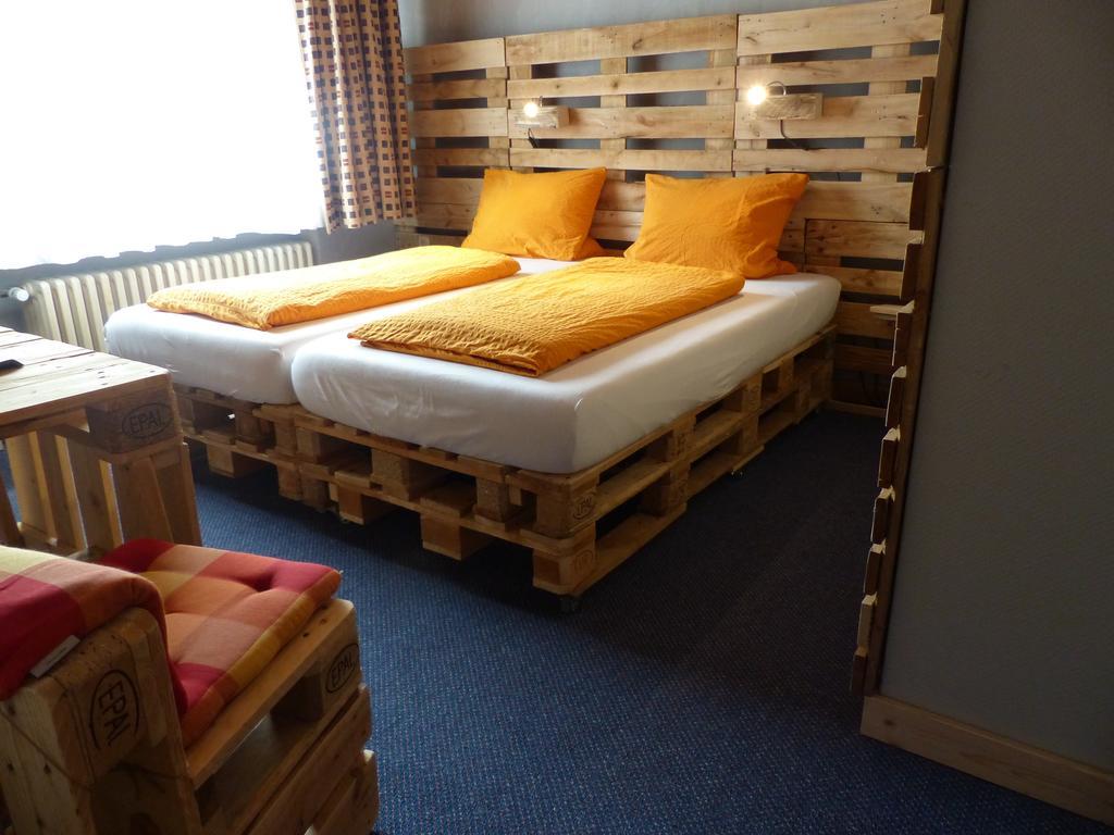 Haus Der Gastlichkeit Hotell Ratingen Eksteriør bilde