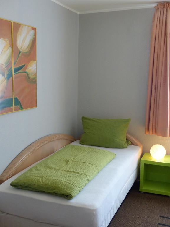 Haus Der Gastlichkeit Hotell Ratingen Eksteriør bilde